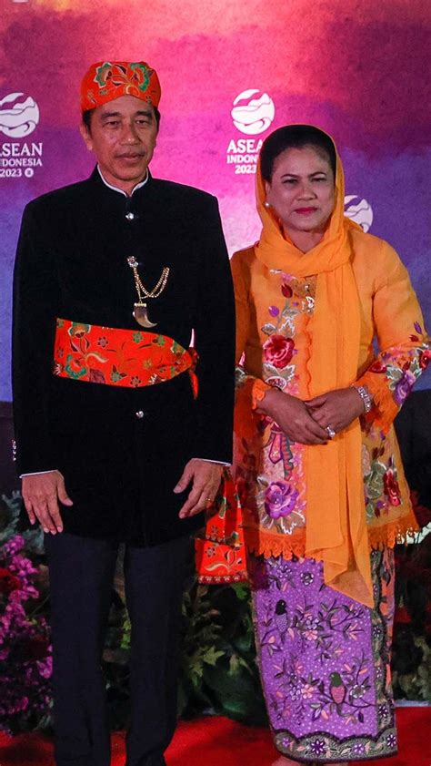 Foto Gaya Para Pemimpin Negara Kompak Berpakaian Batik Di Gala Dinner