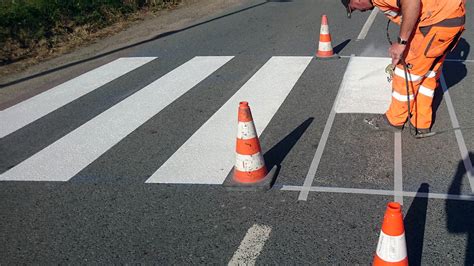 Marquage au sol et adhésifs sols à Saint Lô 50 Manche AMC REPRO