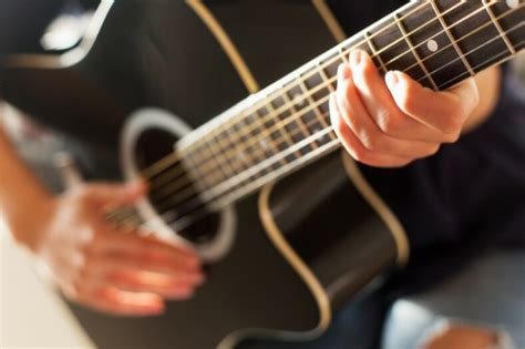 10 Mistakes Beginner Guitar Players Make Musician Wave