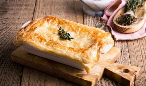 Recipe Make Jamie Oliver S Five Ingredient Chicken Pie In 30 Minutes Uk