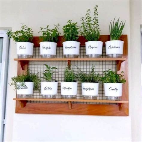 60 Wall Garden Ideas And Inspiration Golly Gee Gardening Parede De Ervas Horta Em