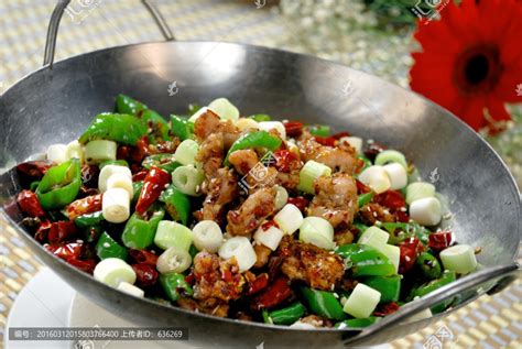 干锅花椒兔中国菜系食品餐饮摄影素材汇图网