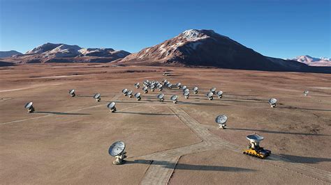 EarthSky | ALMA telescope outperforms with release of first image