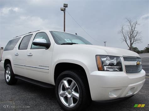 White Diamond Tricoat Chevrolet Suburban Ltz Photo