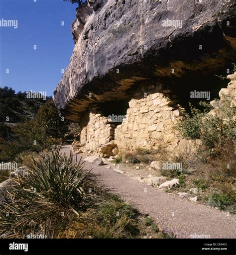 ARIZONA - Ancient cliff dwellings at Walnut Canyon National Monument ...