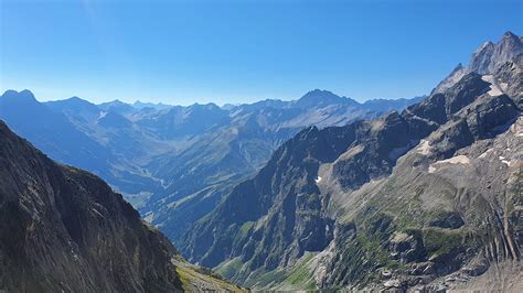 Cabane De LA Neuve Your Stay Pays Du Saint Bernard