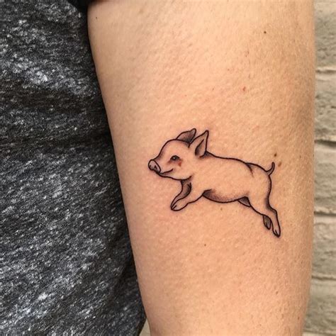 Pig Tattoo Ideas For Animal Lovers And Vegans 🐷