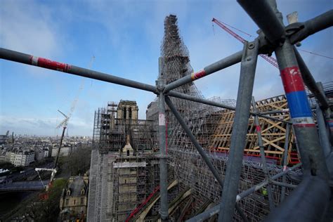 Faut Il Avoir Peur Du Futur Toit En Plomb De Notre Dame De Paris