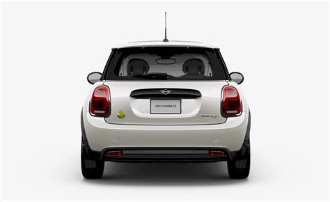 2023 MINI Cooper SE Revealed With Nanuq White Paint