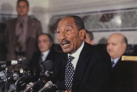 Anwar Sadat Expels Soviet Troops | John Adams 72