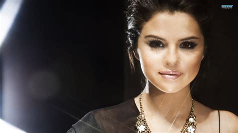 Selena Gomez Hot Celebrities Wallpaper Hd X Will Wallpaper