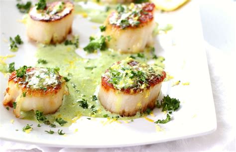 Seared Scallops With Creamy Basil Pesto Sauce