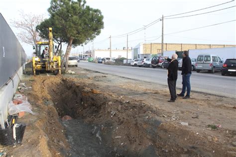 El Ayuntamiento Palaciego Mejora El Alcantarillado De La Carretera Del