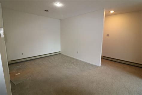 1 Pine St Unit A 30 Peterborough Nh 03458 Room For Rent In