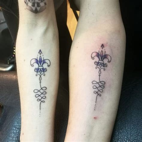 Tatuagem Flor De Lis Inspira Es E Significado Para Voc Arrasar