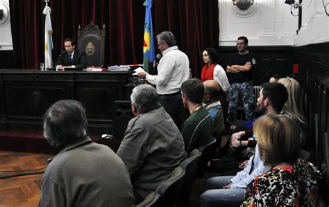 Asociación Argentina De Juicio Por Jurados Tres Juicios Por Homicidio