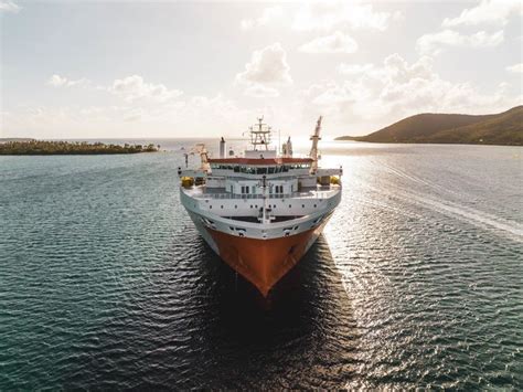 The Yacht Servant The Worlds Largest Yacht Carrier Superyacht