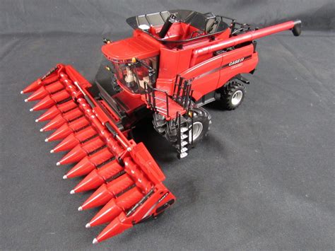 Ertl 1:32 Scale Case International IH 9230 Diecast Combine Axial-Flow ...