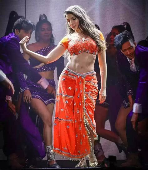 Photos Nora Fatehi Dazzled Her Beauty And Flaunts Her Abs In The