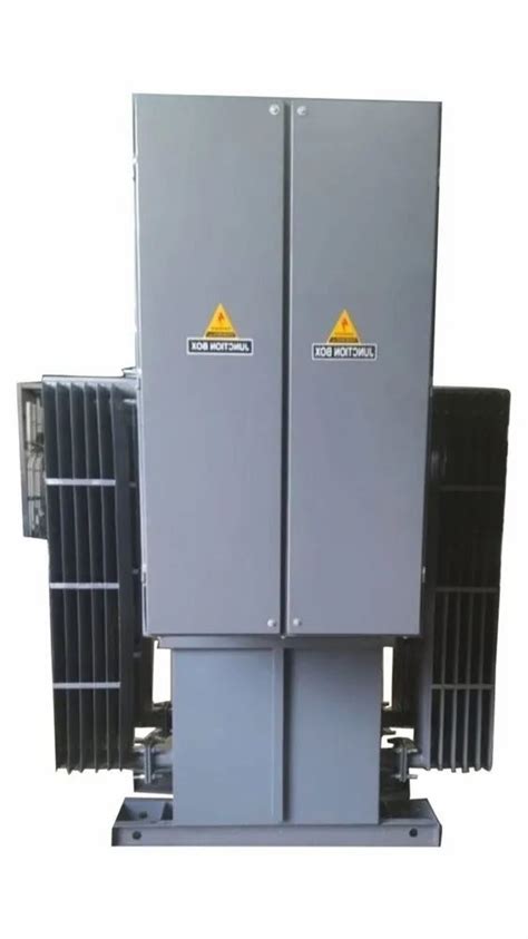 630 KVA 3 Phase Three Phase Oil Cooled Distribution Transformer 440 V