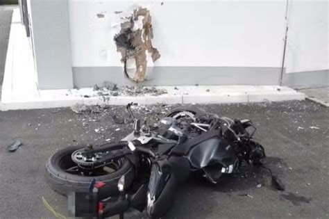 Un motard meurt après avoir percuté un mur Réalités Magazine