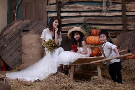 Nghi vấn cựu hot girl Ngọc Anh X đã chia tay chồng làm mẹ đơn thân ở tuổi