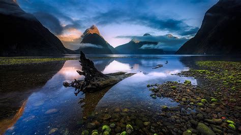 Milford Sound Wallpaper