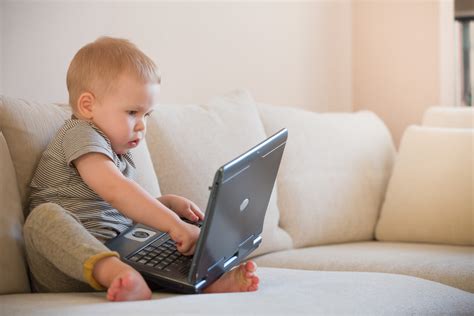 Mon Enfant Et Les écrans à Quel âge Doit Il Commencer