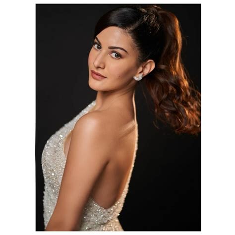 Pic Talk Glamour Overdose Of Amyra Dastur