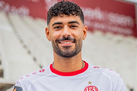 Ekin Celebi Wechselt Zu Rwe Rot Weiss Essen