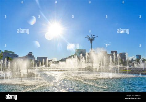 Piata unirii park hi-res stock photography and images - Alamy