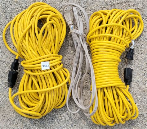 LOT OF 3 - EXTENSION CORDS - Kidd Family Auctions