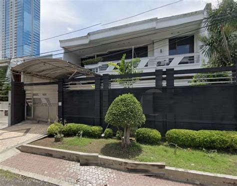 RUMAH MEWAH DI JLN KEMBAR DHARMAHUSADA INDAH Belakang Galaxy Mall 3