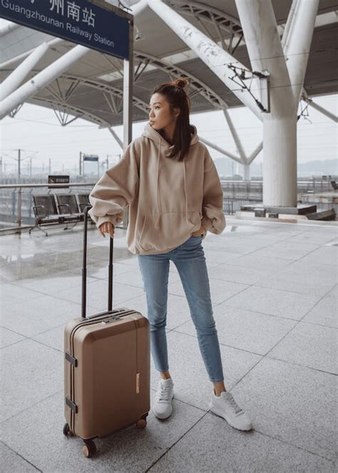 70 Cute Airport Outfit Ideas To Be Comfortable And Stylish Girl