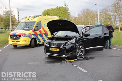 Gewonde En Flinke Schade Bij Aanrijding Poeldijkseweg Den Haag