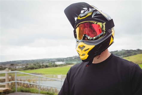 Como Escolher O Capacete Ideal Para Motocross