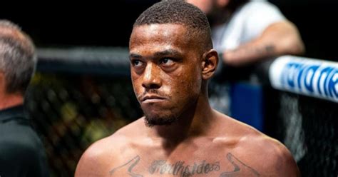 Jamahal Hill Vacates UFC Light Heavyweight Division Title After