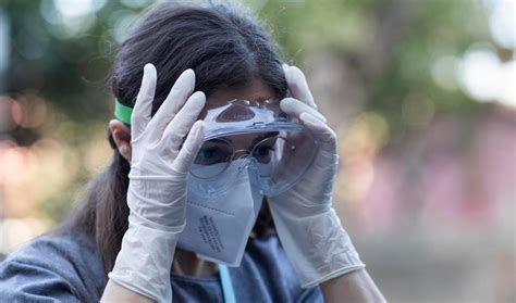 Covid la pandemia è finita Gli scenari e la nuova variante sospetta