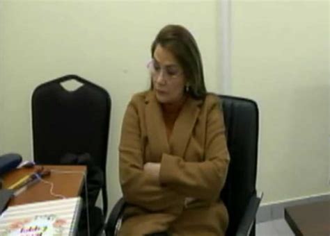 Jeanine Añez se descompensa y juez declara receso en el juicio por el