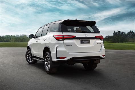 Toyota SW4 Diamond é novidade da linha 2022 do SUV