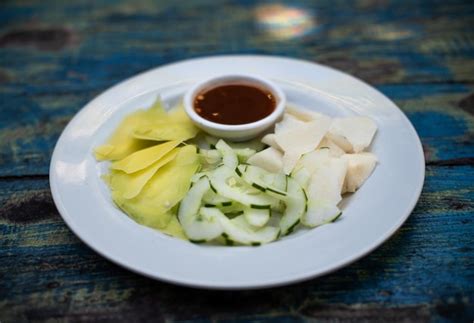 Premium Photo | Indonesian fruit salad or rujak traditional fruit salad ...