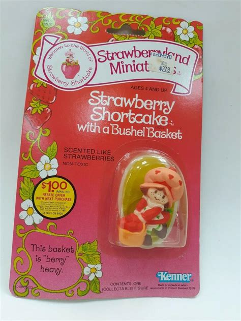 Vintage 1982 Strawberry Shortcake With A Bushel Basket Miniature Moc