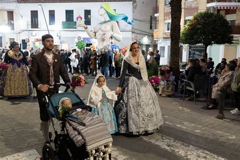 Las Imágenes De La Ofrenda De La Falla El Prado Y Las Ventas En Buñol