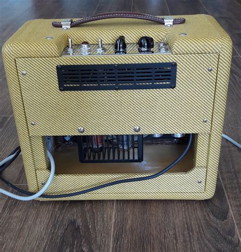 Photo Fender Ec Vibro Champ Fender Ec Vibro Champ 38291 1941146