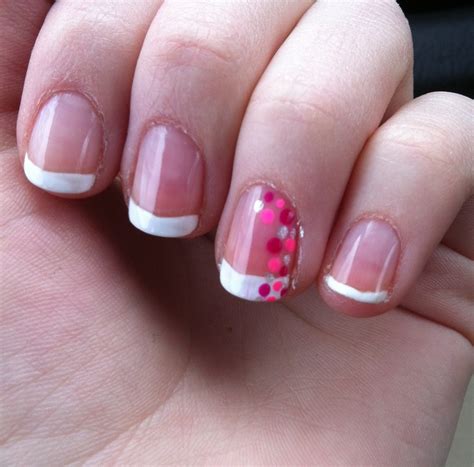 Photos Bild Galeria POLKA DOT FRENCH NAIL ART