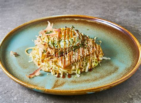 Japanse pannenkoek okonomiyaki van Kewpie recept - Allerhande | Albert ...