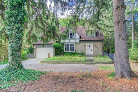 318 Maple Grove Dr Inactive In Oakville Zoocasa