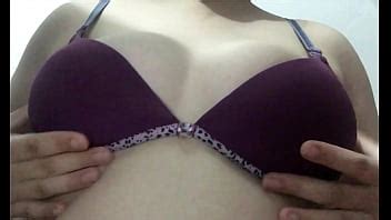 Cachonda asiática nena pinay bonitas tetas para alegrarte el día XVIDEOS