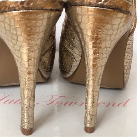 Lulu Townsend Shoes Nib Lulu Townsend Gold Snake Slingback Heels