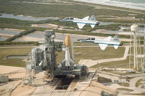Nasa Supersonic Jets Over La Saturday For Shuttle Move Space